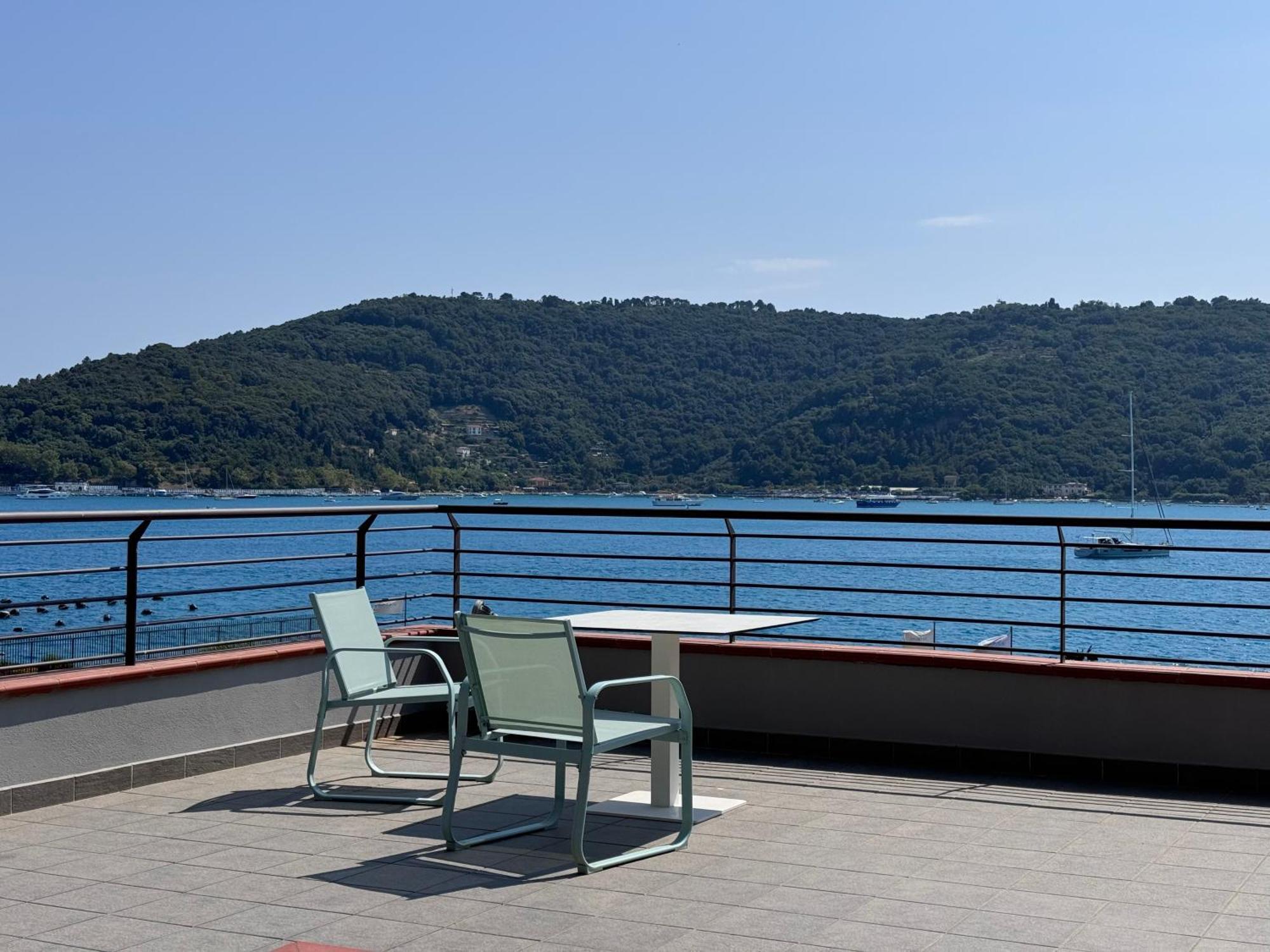 Mirage Rooms & Apartments Porto Venere Exterior photo