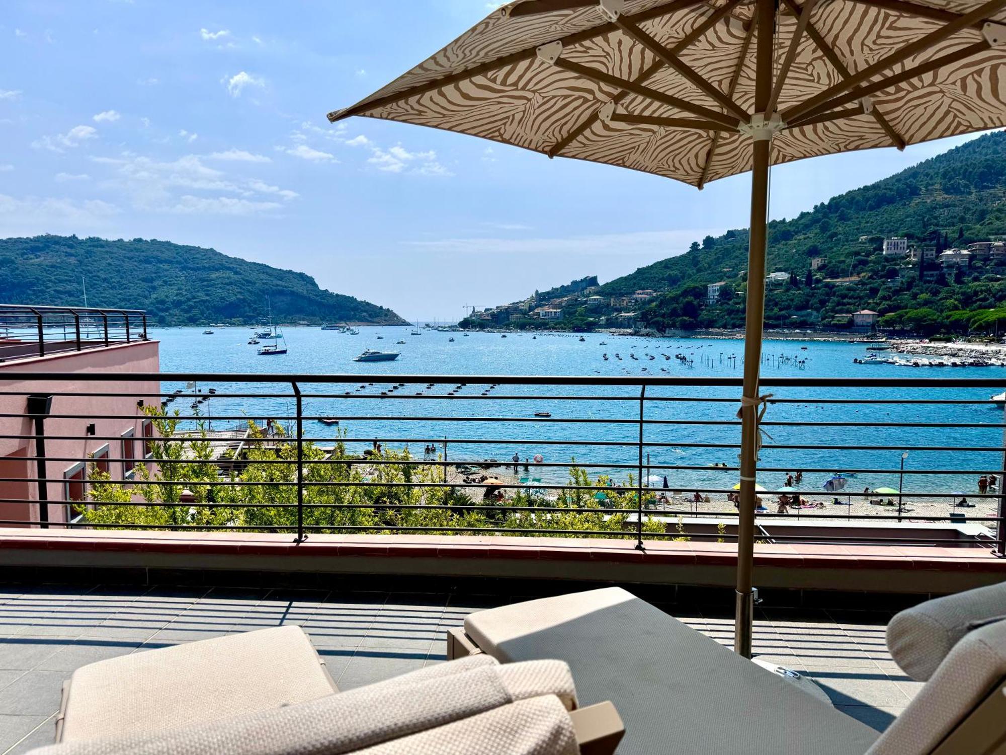 Mirage Rooms & Apartments Porto Venere Exterior photo